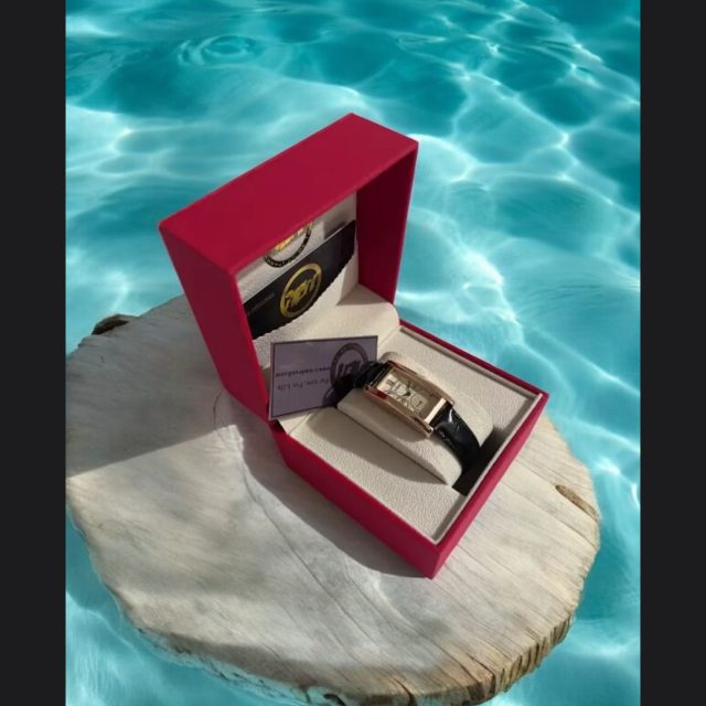 Attention: Let us get you ready for complements.
#item #innovationbytemi #fashion #women